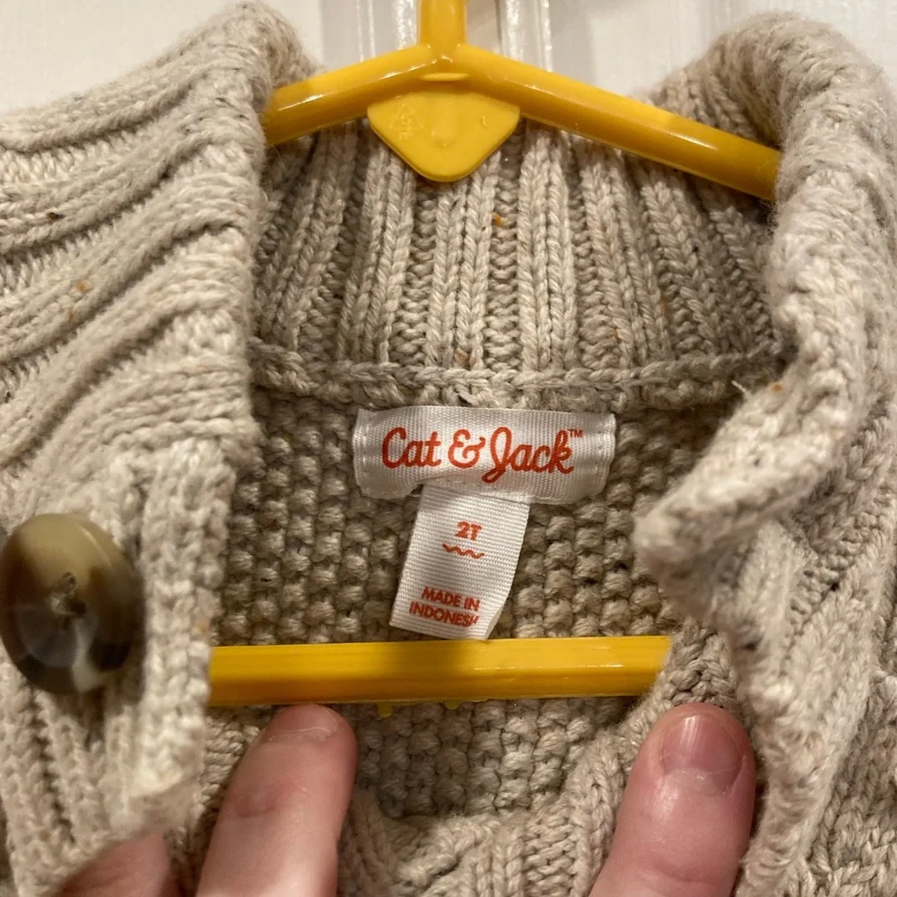 2T cream knit sweater, VGUC. - Picture 7 of 8